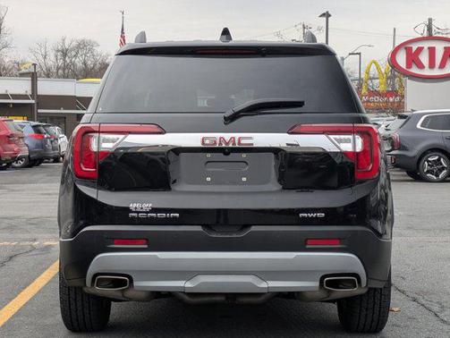 2023 GMC Acadia AWD SLT