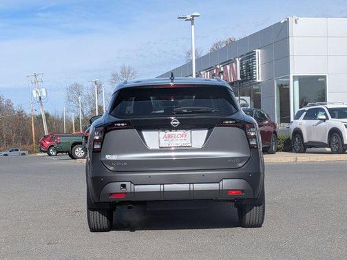 2026 Nissan Kicks SV