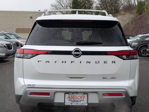 2025 Nissan Pathfinder SL 4WD