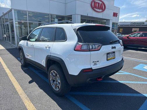 2022 Jeep Cherokee Trailhawk