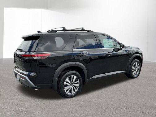 Super Black 2026 Nissan Pathfinder SL