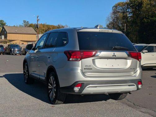 2019 Mitsubishi Outlander SE