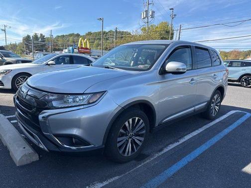 2019 Mitsubishi Outlander SE