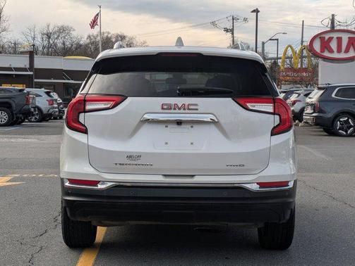 2022 GMC Terrain SLT