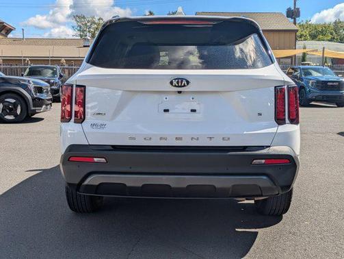 2021 Kia Sorento S