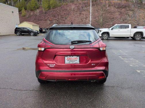 2023 Nissan Kicks SV