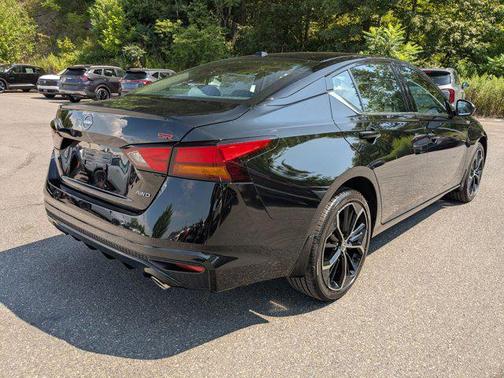 2025 Nissan Altima SR AWD