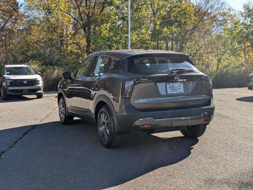 2025 Nissan Kicks S