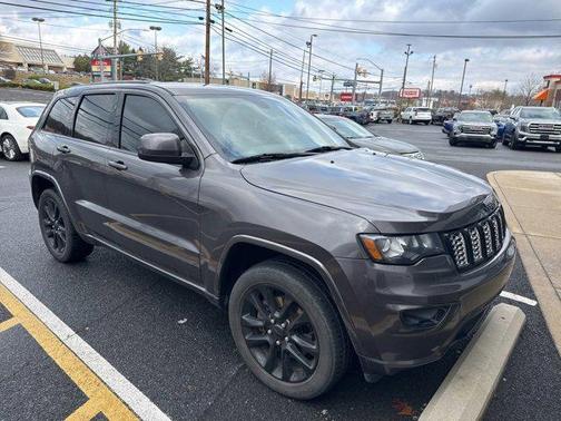 2021 Jeep Grand Cherokee Laredo