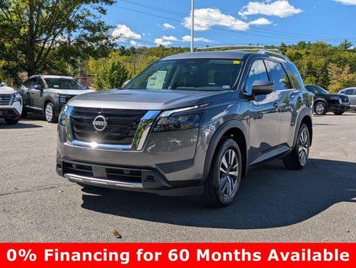 2025 Nissan Pathfinder SL 4WD