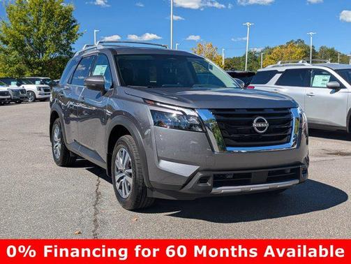2025 Nissan Pathfinder SL 4WD
