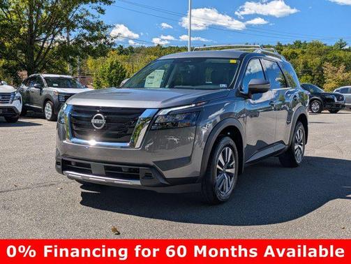 2025 Nissan Pathfinder SL 4WD