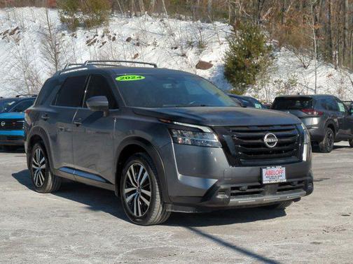 2024 Nissan Pathfinder Platinum