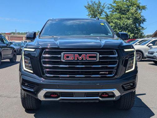 2025 GMC Yukon 4WD AT4