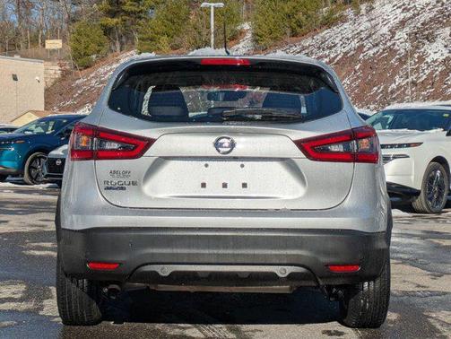 2022 Nissan Rogue Sport S