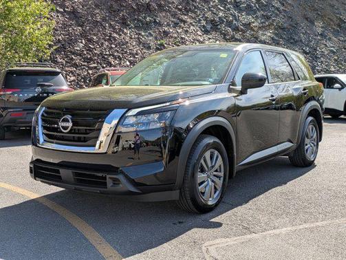 2025 Nissan Pathfinder S 4WD