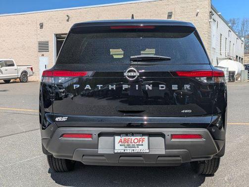 2025 Nissan Pathfinder S 4WD