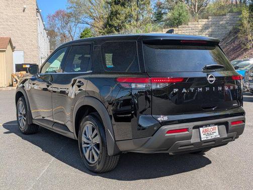 2025 Nissan Pathfinder S 4WD