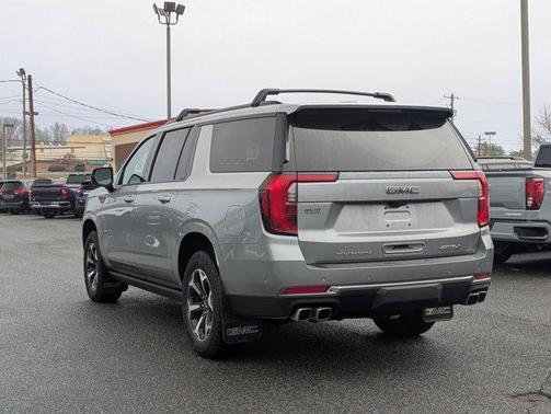 2025 GMC Yukon XL 4WD AT4