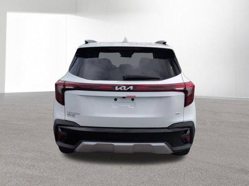 Snow White Pearl 2026 Kia Seltos S