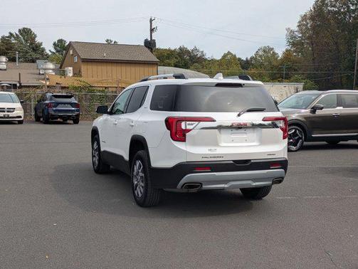 2023 GMC Acadia AWD SLT