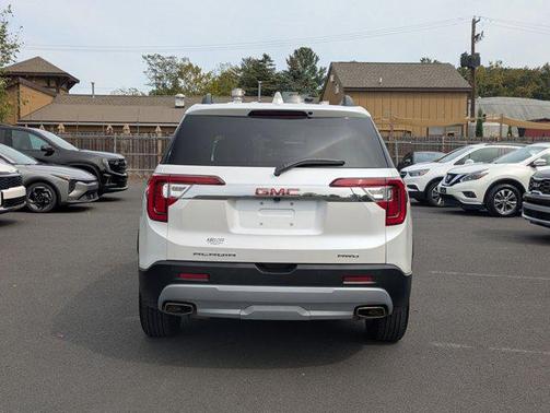 2023 GMC Acadia AWD SLT