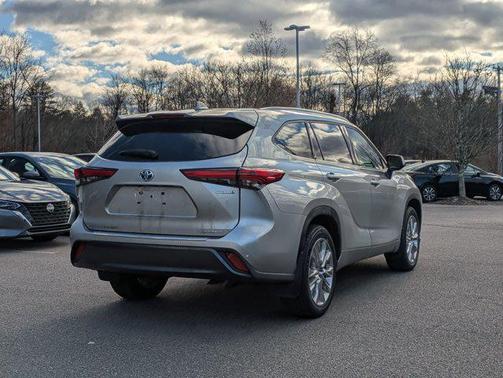 2023 Toyota Highlander Hybrid Limited
