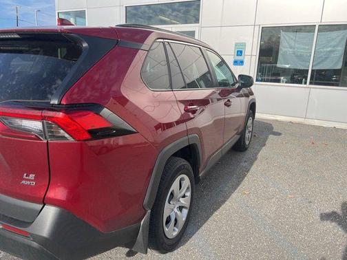 2021 Toyota RAV4 LE