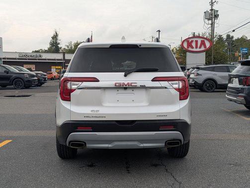 2023 GMC Acadia AWD SLT