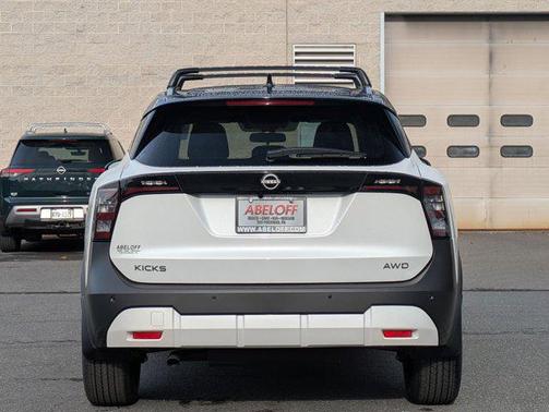 2026 Nissan Kicks SV