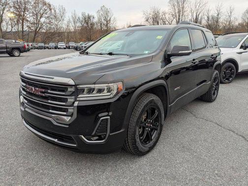 2023 GMC Acadia AWD AT4
