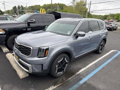 2023 Kia Telluride S