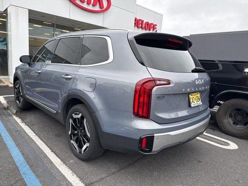 2023 Kia Telluride S