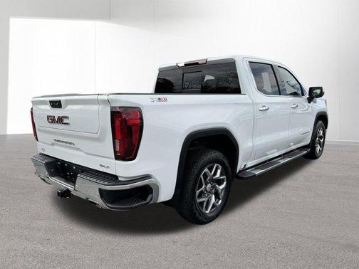 Summit White 2024 GMC Sierra 1500 SLT
