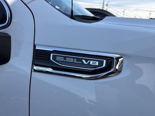 Summit White 2024 GMC Sierra 1500 SLT