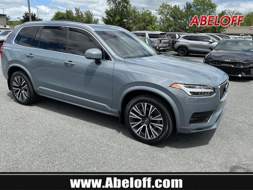 Thunder Grey Metallic 2022 Volvo XC90 T6 Momentum