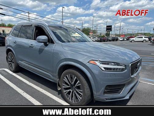 Thunder Grey Metallic 2022 Volvo XC90 T6 Momentum
