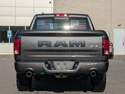 2017 RAM 1500 Night Crew Cab 4x4 5'7' Box