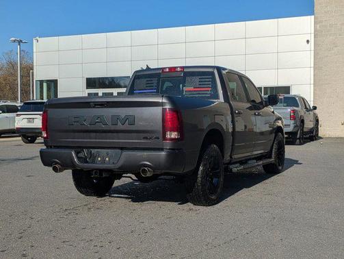 2017 RAM 1500 Night Crew Cab 4x4 5'7' Box