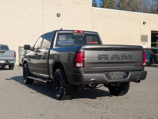 2017 RAM 1500 Night Crew Cab 4x4 5'7' Box