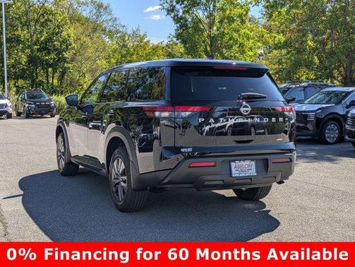 2025 Nissan Pathfinder S 4WD