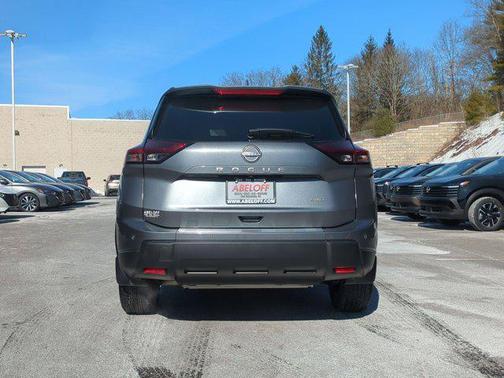 2025 Nissan Rogue SV