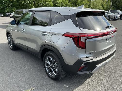 Steel Gray 2026 Kia Seltos LX