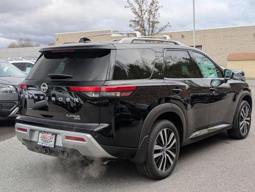 2025 Nissan Pathfinder Platinum 4WD