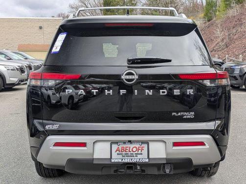 2025 Nissan Pathfinder Platinum 4WD