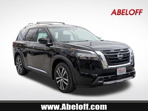 2025 Nissan Pathfinder Platinum 4WD