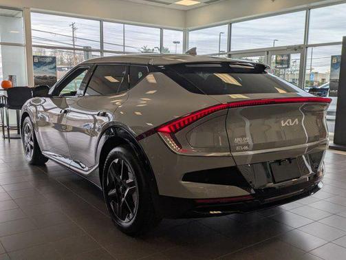 2025 Kia EV6 Wind