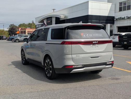 2024 Kia Carnival EX