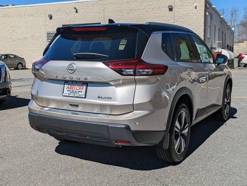 2025 Nissan Rogue SL