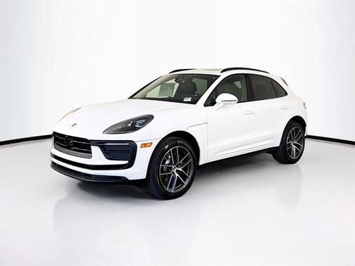 2026 Porsche Macan Base